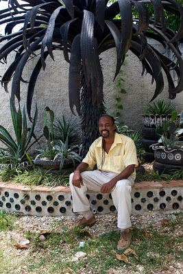 09-07-31-Tire+recycling+19+photo+Logan+Abassi.jpg