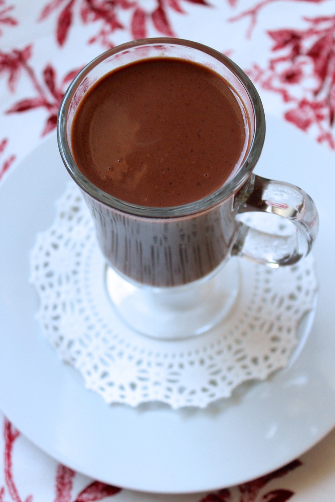 1.-Chocolate-caliente-Hot-Chocolate-SAVOIR-FAIRE-by-enrilemoine.jpg