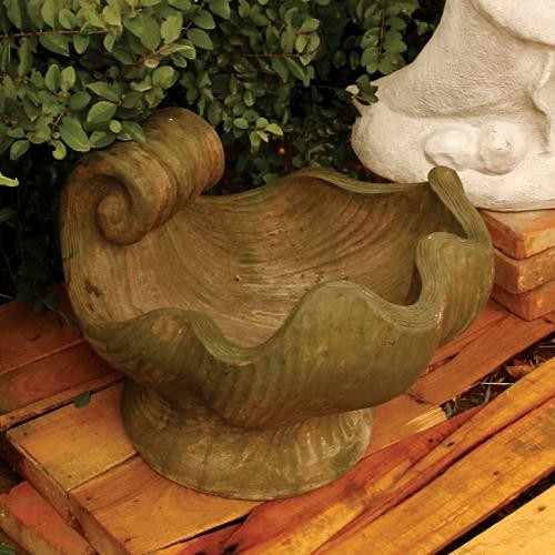 1038199_0_4-5592-traditional-indoor-pots-and-planters.jpg