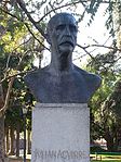 112px-Busto_de_Juli%C3%A1n_Aguirre.JPG