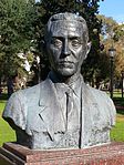 112px-Busto_de_Ram%C3%B3n_P%C3%A9rez_de_Ayala.JPG