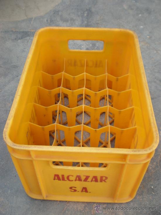 1150,%20CAJA%20cerveza%20Calatrava,%20pl%C3%A1stico,Alcazar%20S.A.%2024%20u.%20tercios%20(1).jpg