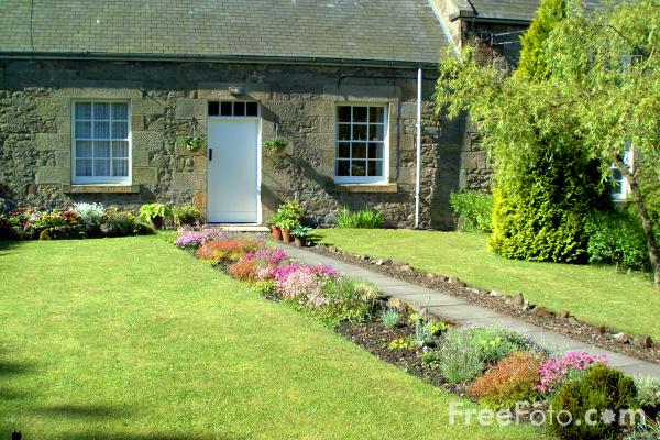 12_54_1---English-Country-Garden_web.jpg