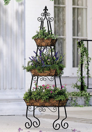 136090_0_4-2930-traditional-outdoor-planters.jpg