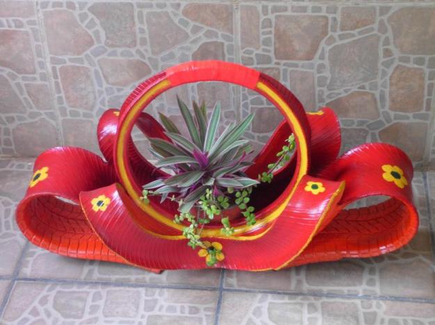 1383163365_557190123_4-hermosos-muebles-ecologicos-con-neumaticos-reciclados-Compra-Venta.jpg