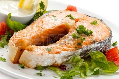 14993903-salmon-a-la-plancha-y-verduras.jpg