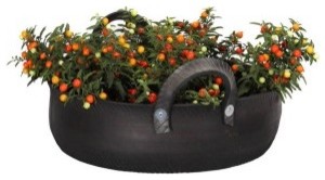 151366_0_4-0605-eclectic-outdoor-planters.jpg