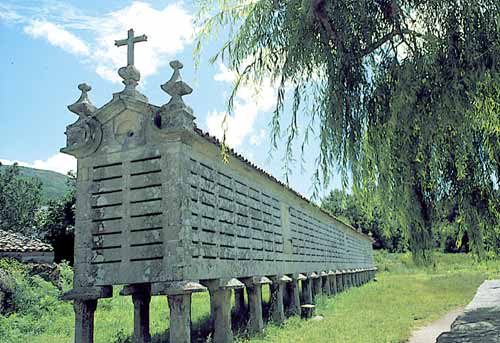 16452_Conxunto%20de%20H%C3%B3rreo%20e%20Pombal%20de%20Carnota_1-49QAAB.jpg