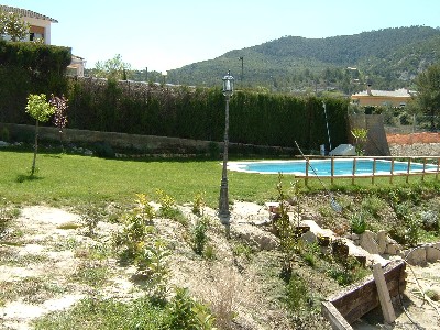 2%7E27.jpg