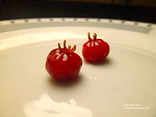 220px-Pitanga_roja_eugenia_uniflora_red_huertasurbanas.jpg