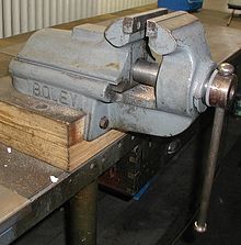 220px-Schraubstock-800.jpg