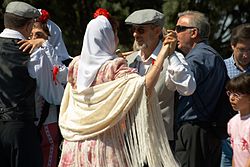 250px-Madrid_-_Fiestas_de_San_Isidro_-_chulapos_-_20070515-06.jpg
