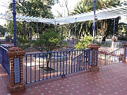250px-Rosedal-Patio_andaluz.JPG