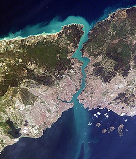 280px-Istanbul_and_Bosporus_big.jpg