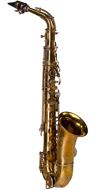 320px-X5228_-_Altsaxofon_-_Adolphe_Sax_-_foto_Mikael_Bodner.jpg