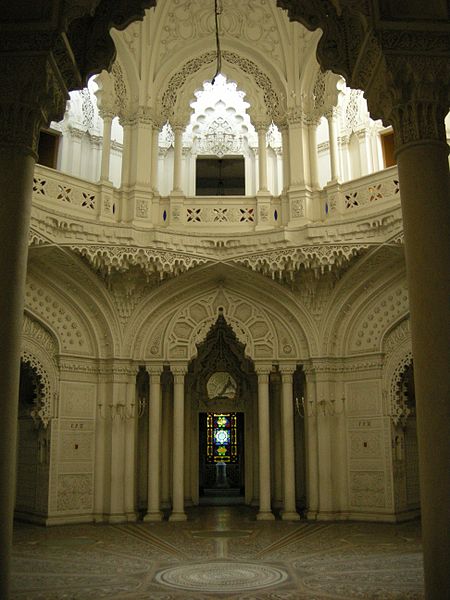 450px-Sammezzano%2C_rotonda_bianca_01.JPG