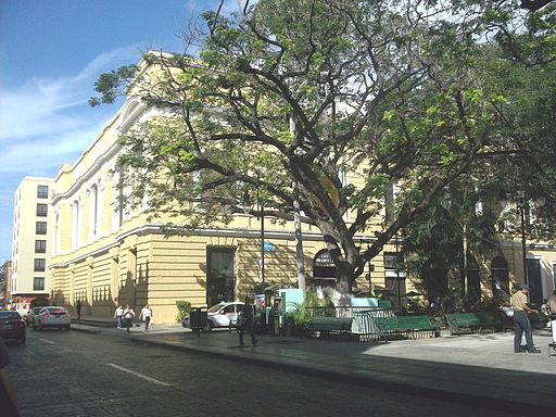 512px-Teatro_Pe%C3%B3n_Contreras%2C_M%C3%A9rida%2C_Yucat%C3%A1n_%2801%29.JPG