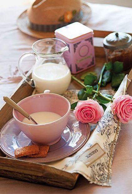 5f0c3dd3ab41c8948baf8f4b535cdf8d--romantic-breakfast-breakfast-in-bed.jpg