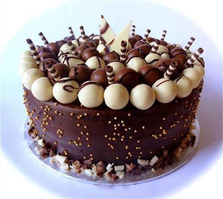 600076cc6f5f16af4f266e7bba13d6d7--triple-chocolate-mousse-cake-chocolate-cakes.jpg