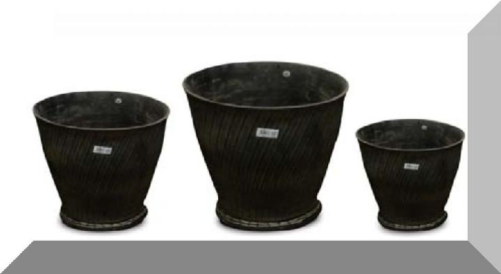 719_tire_pots_planters.jpg