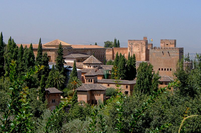 800px-Alhambra_from_Generalife.jpg