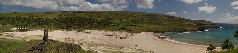 800px-Pano_Anakena_beach.jpg