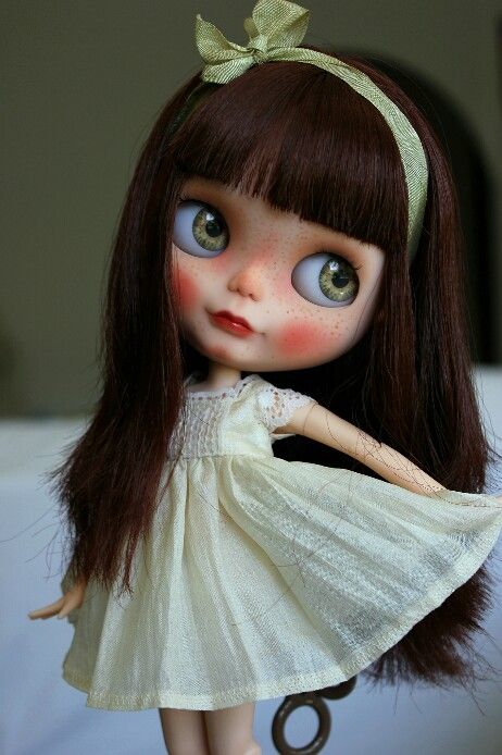 8f737bdab4bd7f555cd6da41a6aa202c--sweet-dress-blythe-dolls.jpg