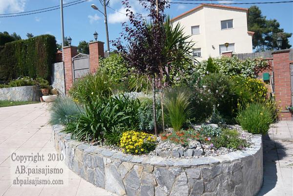 9448d1276872521t-remodelacion-de-jardin-bajo-pinos-p1040509.jpg