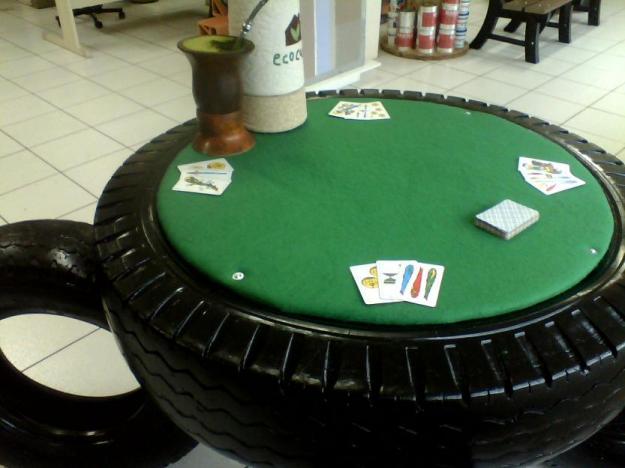 a-de-jogos-Reciclado-Reutilizado-Ecologico-Mesa-de-jogos-cartas-baralho-pneus-Moveis-e-Decoracao.jpg