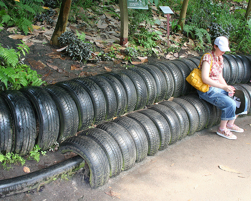 Banc-en-pneus.jpg