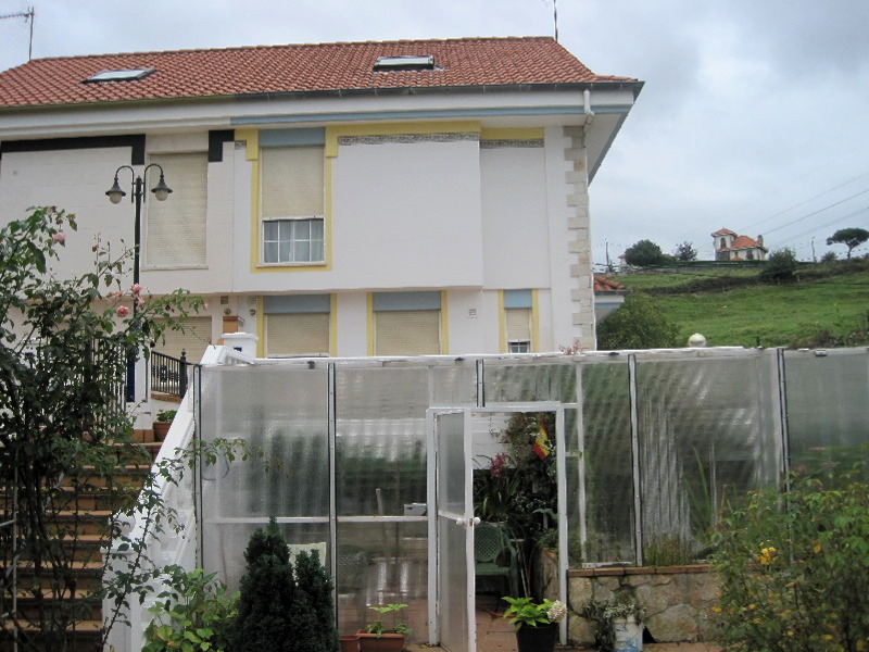 bfi1326047936m.jpg