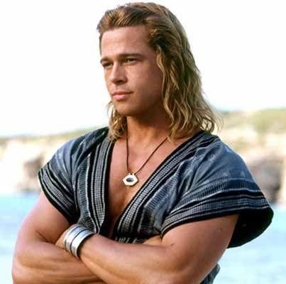 Brad-Pitt-Troya-2004-rubio-melena-musculos-longhair-film-Troy.jpg