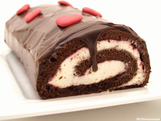 brazo_gitano_chocolate_fresa_nata.jpg