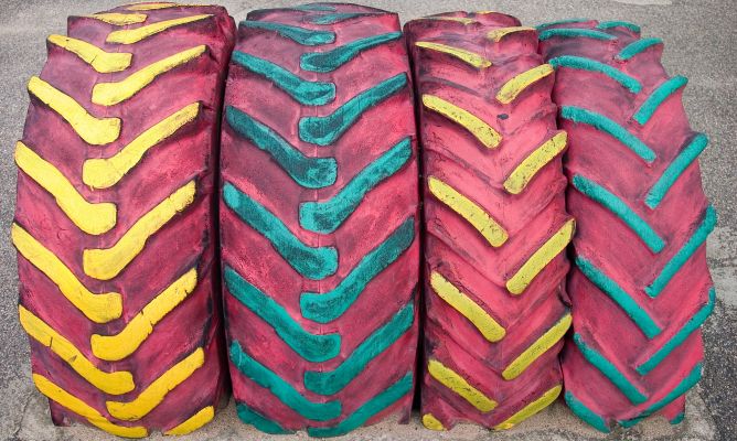 brico-jardin-760-reciclar-neumaticos-para-jardin-2-668x400x80xX.jpg