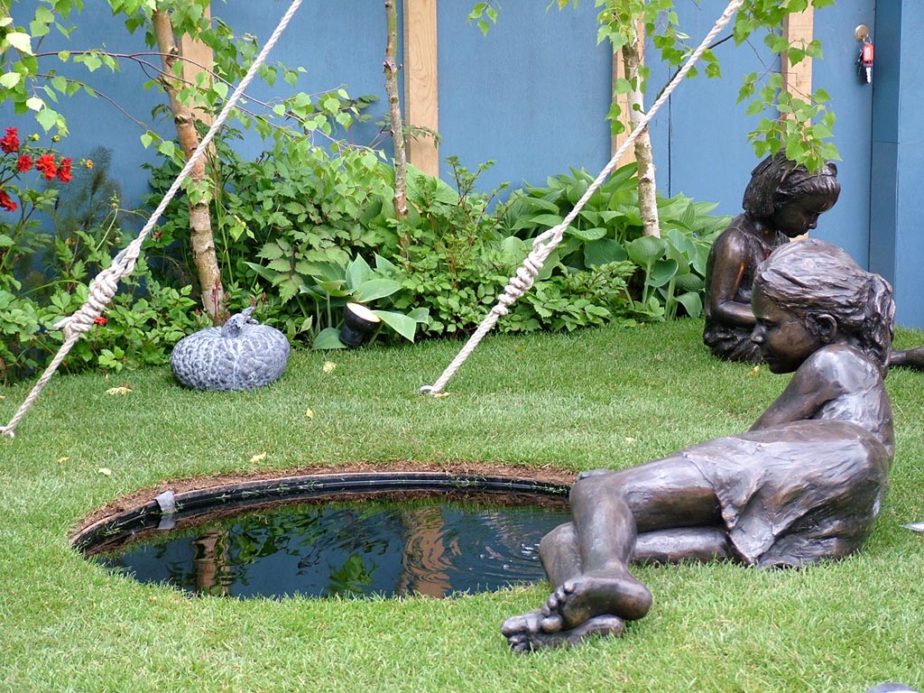bronze-garden-statues.jpg