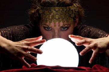 bruja-con-bola-de-cristal.jpg