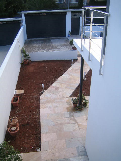 bwy1234626375r.JPG