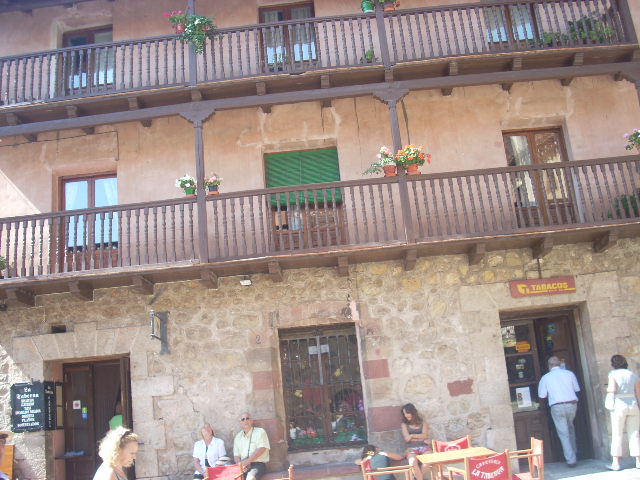 bwy1250215808q.JPG