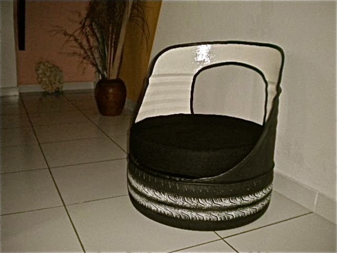 Cadeira_Pneu_Latao.jpg