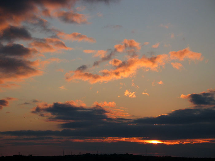 cielos1037.jpg