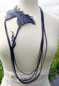Collier-de-chambre-a-air-n-29-thea-tolsma.jpg