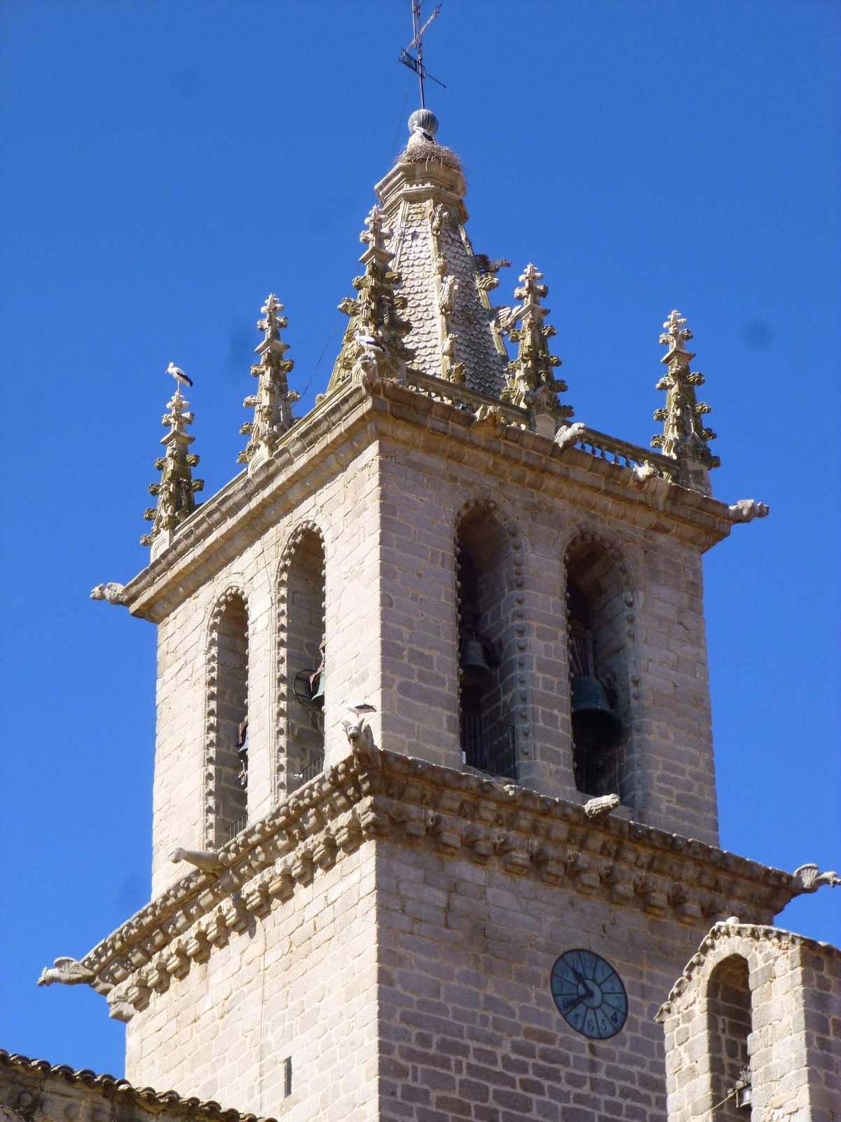 Colmenar_Viejo_-_Bas%C3%ADlica_de_la_Asunci%C3%B3n_de_Nuestra_Se%C3%B1ora_01.JPG
