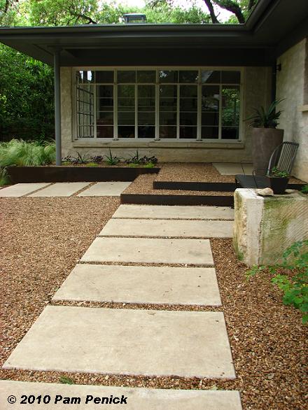 Concrete_paver_walk_to_front_door.JPG