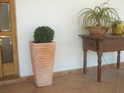 detalle%20macetero%20y%20mesa%7E0.jpg