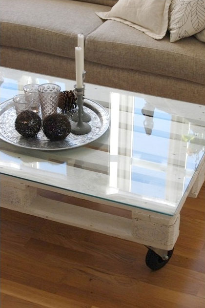 diy-euro-pallet-coffee-table-3.jpg