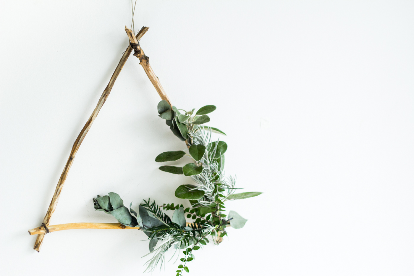 DIY-Foraged-Triangle-Christmas-Wreath-25.jpg