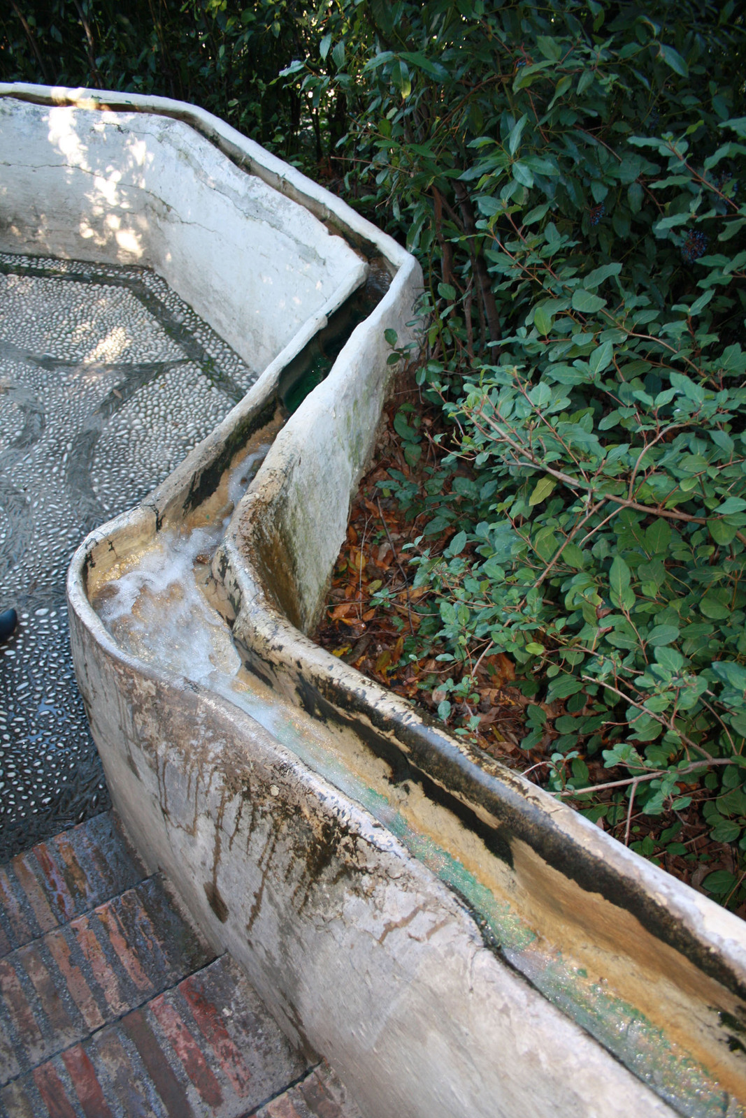 escalera-agua-alhambra.jpg