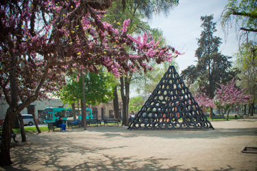 escultura+piramide.jpg