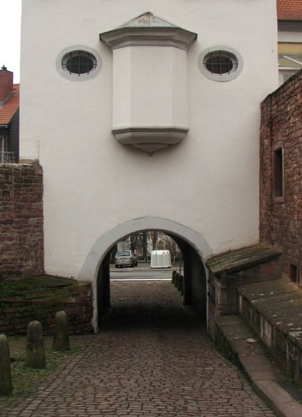 faces_in_buildings11.jpg