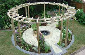 finished_circular_pergola.jpg
